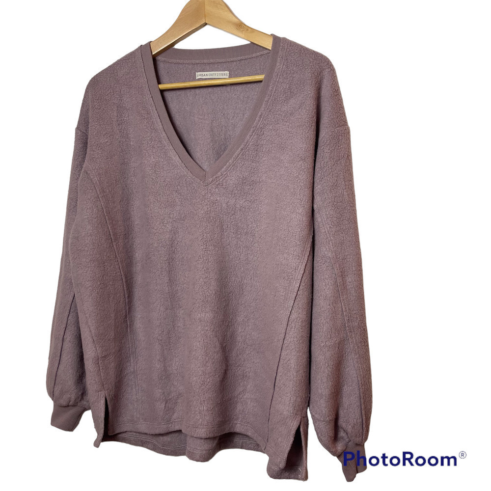 Urban Outfitters Women's Lillu V-Neck Pullover Fleece Top Sweater XS